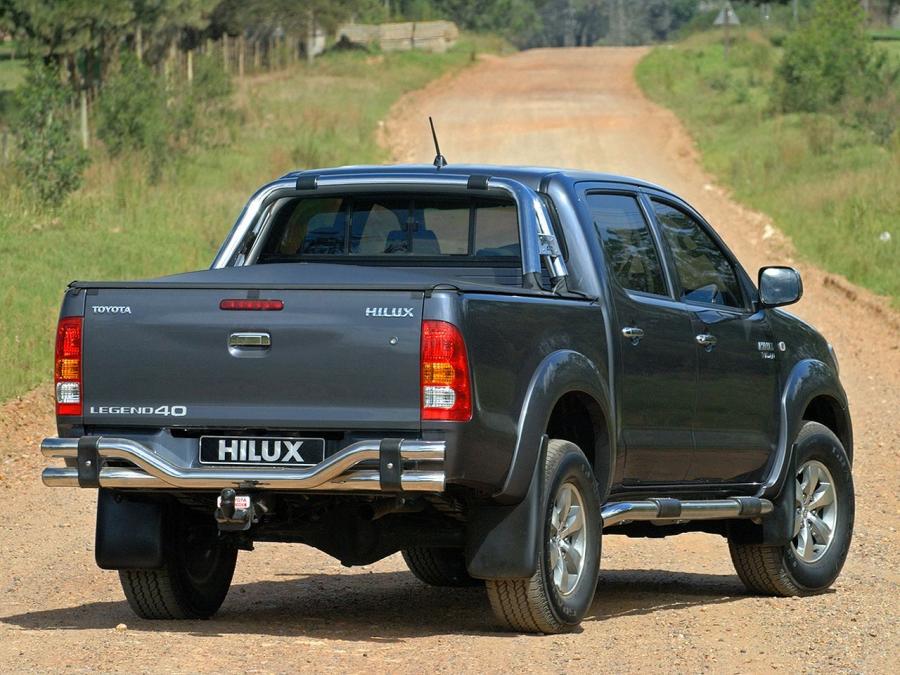  Toyota Hilux Legend 40 Double Cab 2010 года  (фото 2 из 8)